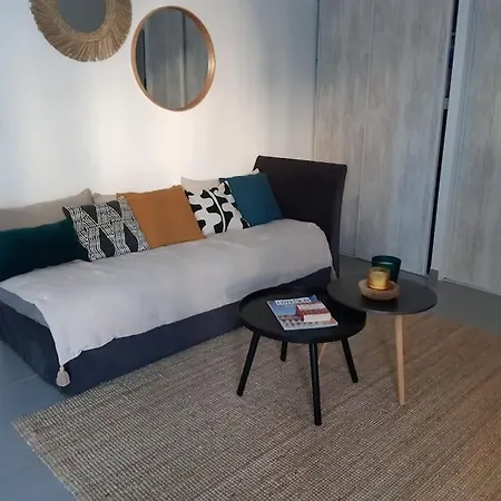 Grand Avec Patio *
